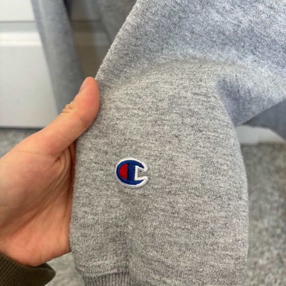 Champion crewneck - Picture 3 of 3